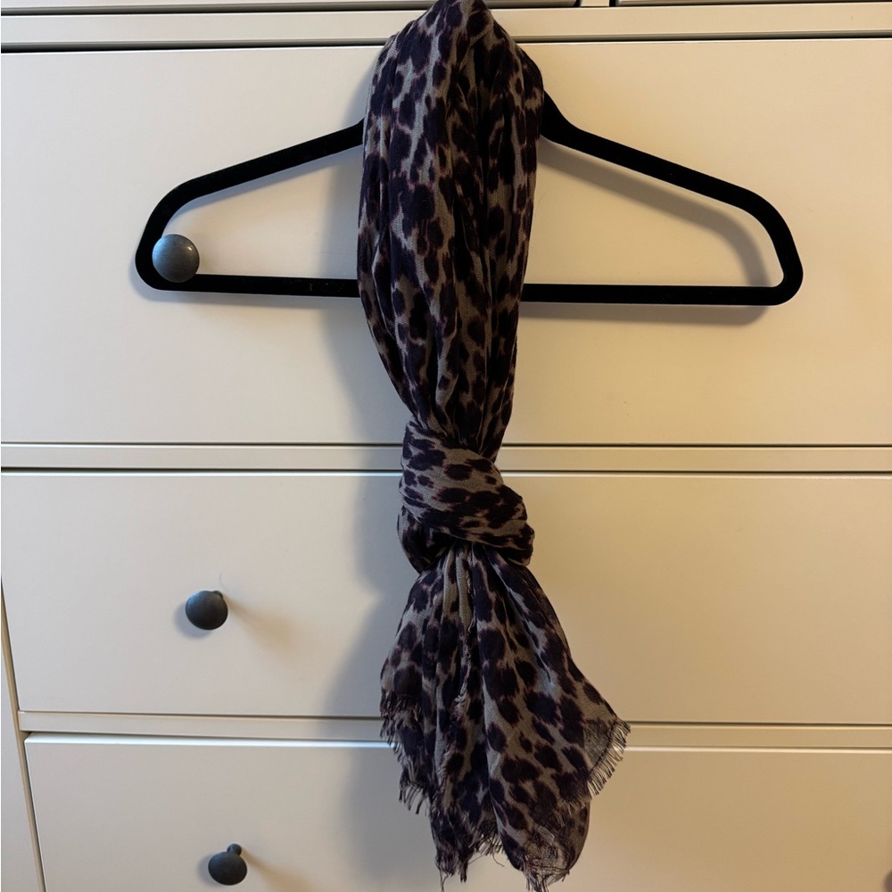 GAP Animal Print Scarf - Burgundy & Tan